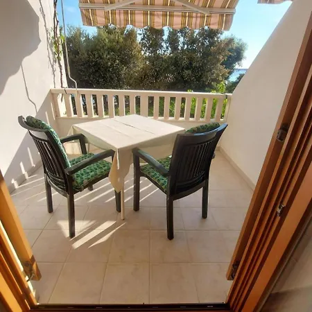 Mit Terrasse Im Ersten Stock Des Hauses By Interhome *