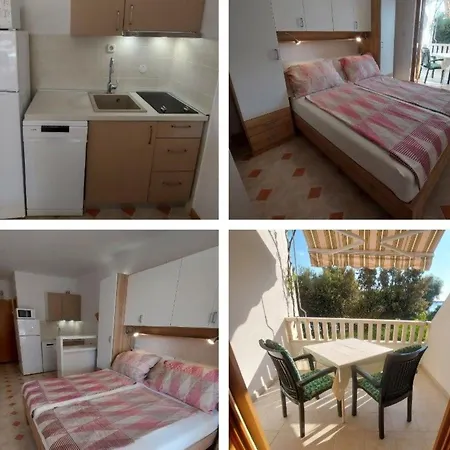 Mit Terrasse Im Ersten Stock Des Hauses By Interhome Apartman Mandre