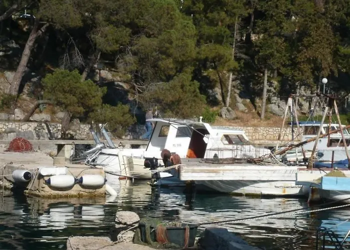 Mit Terrasse Im Ersten Stock Des Hauses By Interhome