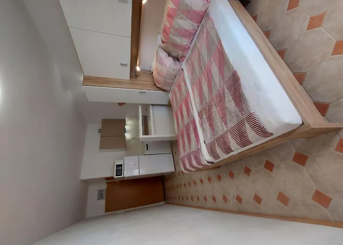 Mit Terrasse Im Ersten Stock Des Hauses By Interhome * Mandre