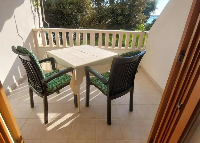 Mit Terrasse Im Ersten Stock Des Hauses By Interhome *